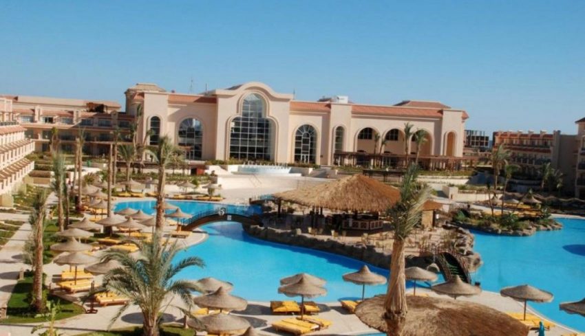 Pyramisa Sahl Hasheesh Beach Resort 5* - oferta Last Minute