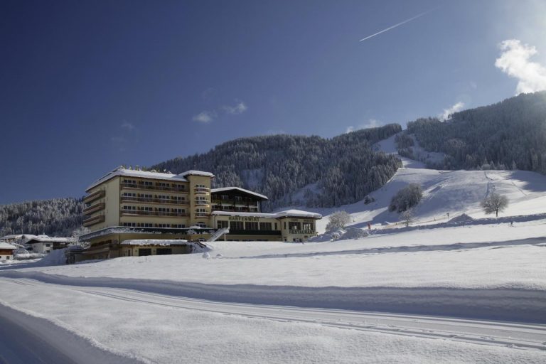 La ski in Austria -  Harmony Harfenwirt Hotel 3* (Niederau)