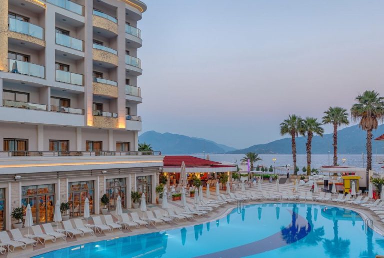 Golden Rock Beach Hotel 5*