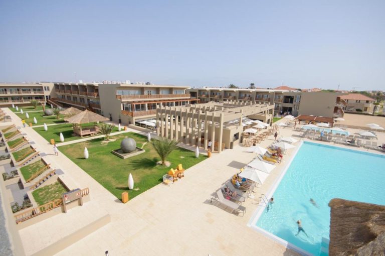 Oasis Salinas Sea Resort 5*